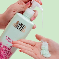 Santa Magia dos Cachos - Santa Melena Brasil