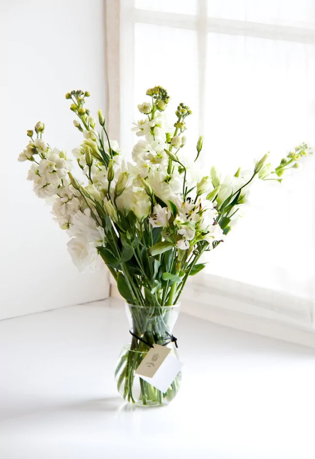 A119 - Arreglo Mixto en tonos blancos - comprar online