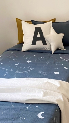 ALMOHADON INICIAL - N - GRIS OSCURO - comprar online