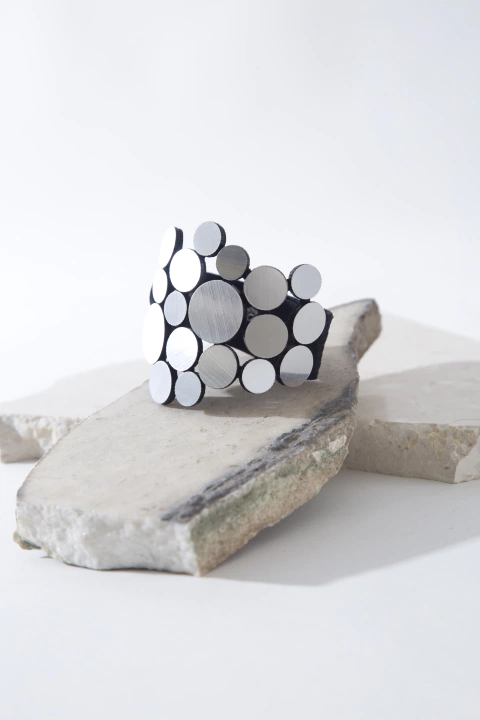 Brazalete Abstraction Acrylic Asimétrico - Plata - comprar online