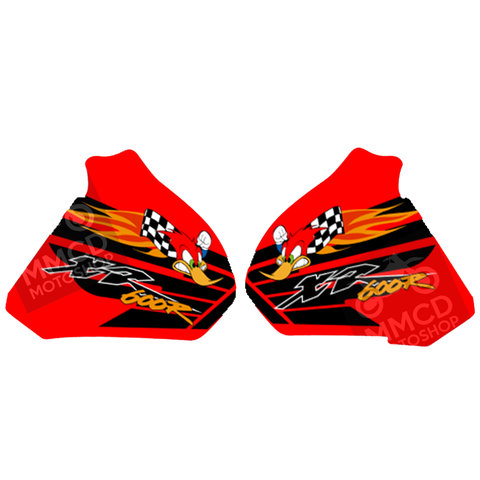 Gráficas rojo microperforado para tanque Honda XR600R 1988-2000 con diseño de Pájaro Loco y llamas naranjas