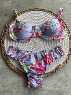 Biquíni Flora na internet