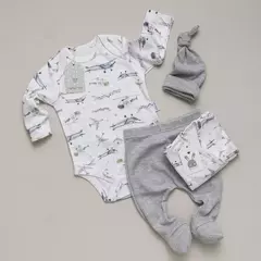 Ajuar 6 piezas BIENVENIDA "NICANOR" en internet