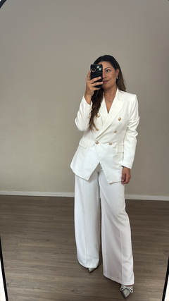 Calça Alfaiataria Feminina Pantalona Thamires na internet