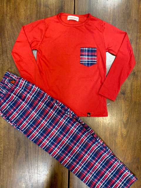 Pijama kids dos piezas pantalón viyella escocés y remera de algodón manga larga con bolsillo.