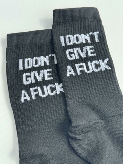 MEDIAS I DONT GIVE A FUCK en internet