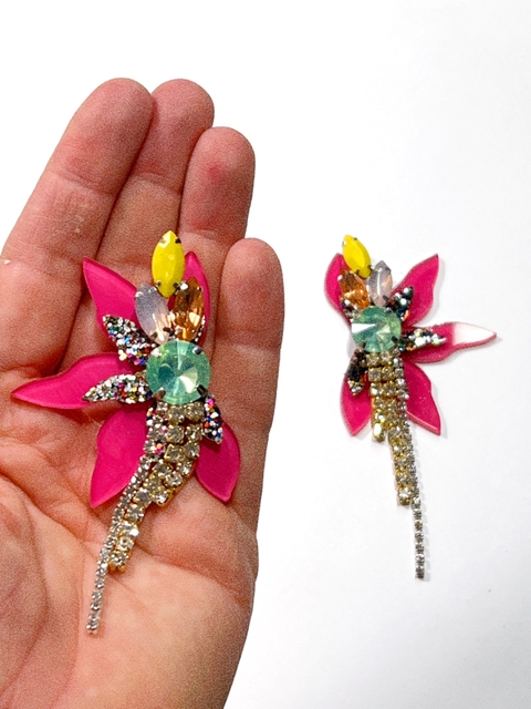 par de aros semi Buki fiesta fucsia