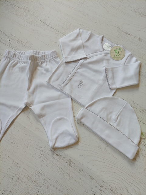 AJUAR 3 PIEZAS BCO/GRIS: BATITA, RANITA Y GORRO - BROTECITOS (BROSETC1-15)