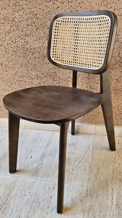 SILLA NÓRDICA EN MADERA DE OLMO CON ESTERILLADO CHOCOLATE - comprar online