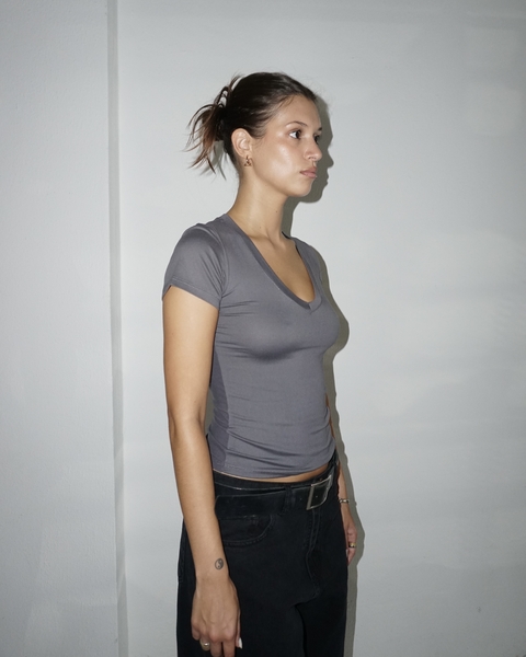 V neck t shirt - tienda online