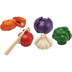 Kit Vegetariano de Madeira da Plan Toys com brinquedos de legumes coloridos, incluindo cenoura, repolho, alho, brócolis e faca de madeira.