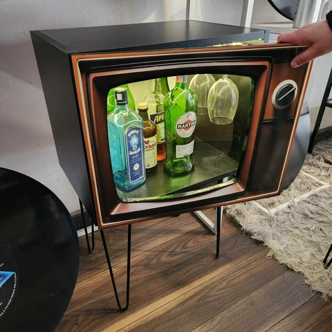 BODEGA CON FORMATO TV- Mueble Para Bebidas varias