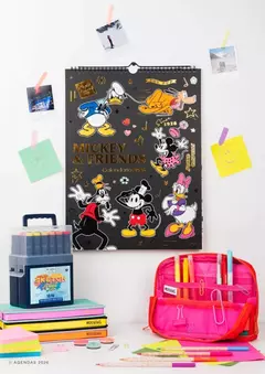 Calendario Mooving 2026 Mickey & Friends 30x40 Con Stickers - Libreria Saturno