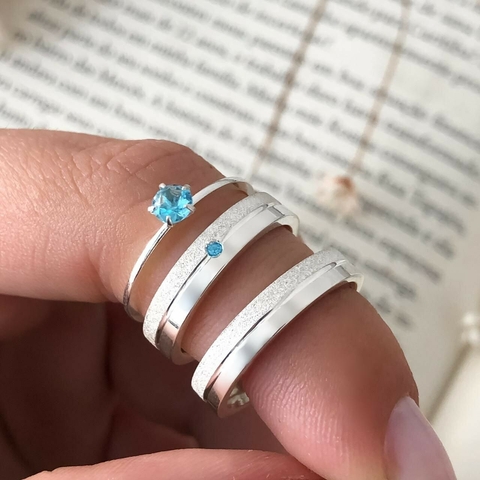 Par de Aliança 4mm com pedra - comprar online