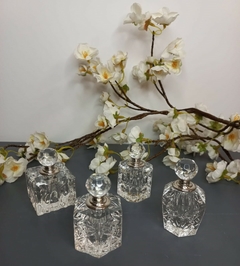 Souvenir Mini Perfumero De Vidrio en internet