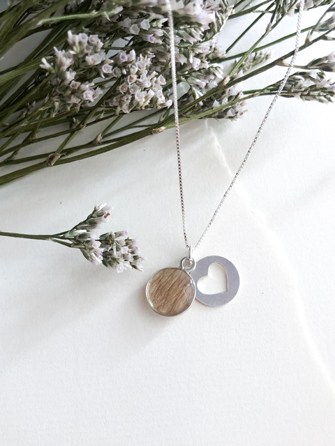 Colar Lembranças + Pingente de coração - Joia Afetiva personalizada com fios de cabelos, pelos de pets ou cinzas