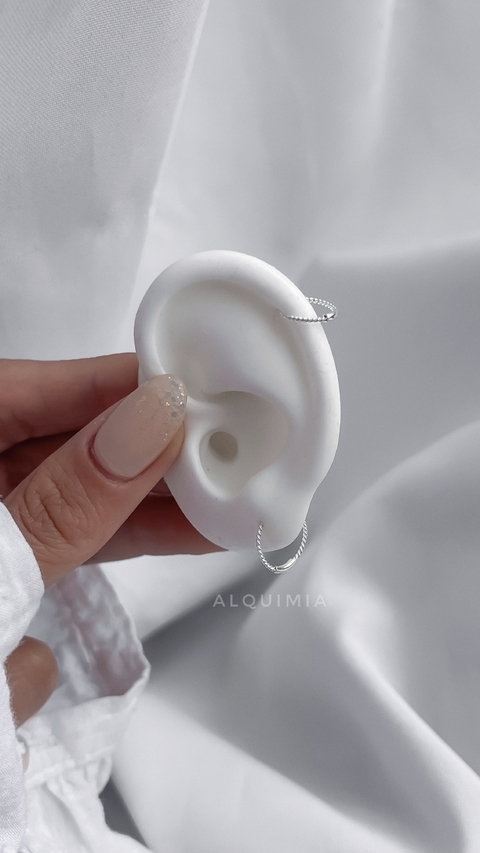 ARGOLLA “ PIERCING TORNEADA PREMIUN” - plata 925- ( ideal perforación nariz o lóbulo) - 10 mm y 12 mm- POR UNIDAD- A.167