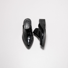 ZAPATOS NEGROS SIN TALON PARUOLO en internet