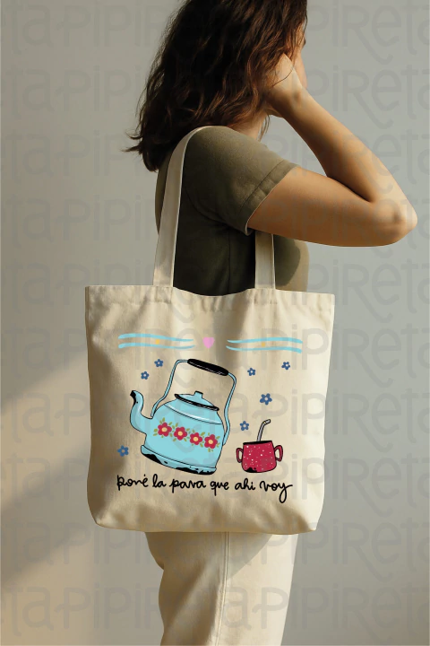 PREVENTA- BOLSA TELA ESTAMPADA 45 X 40 PONE LA PAVA-ESTE PRODUCTO SE ENVIA LUEGO DE LOS 15 DIAS DE LA COMPRA - comprar online