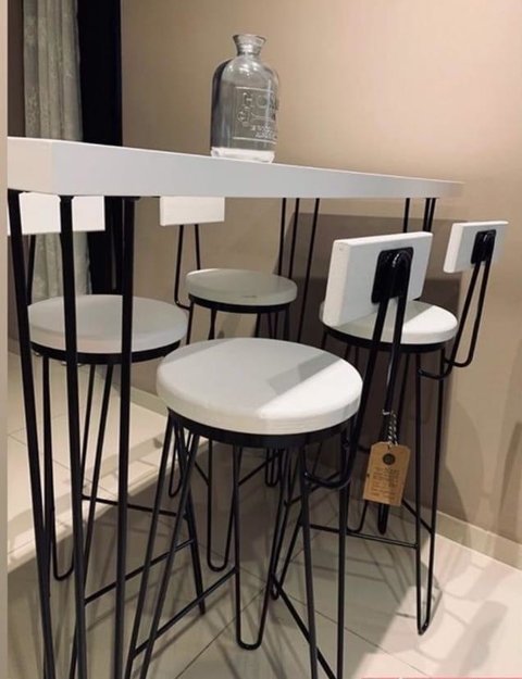 COMBO BARRA ALTA/DESAYUNADOR PATAS HAIRPIN LEGS + 4 BANQUETAS CON RESPALDO