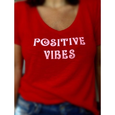 Remera positive vibes