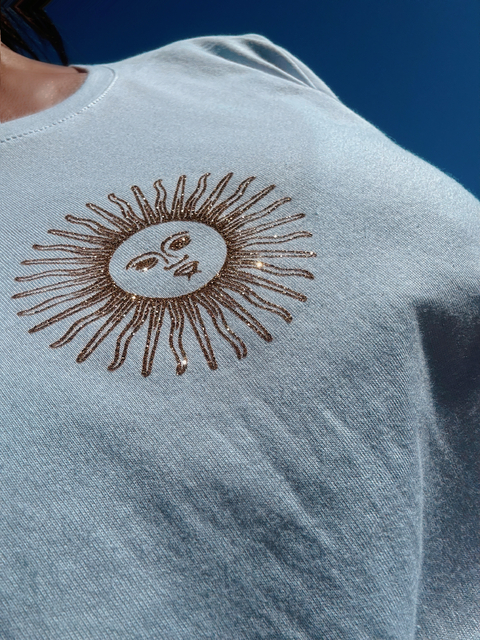 Remera Sol de Mayo (estampa chica) - comprar online