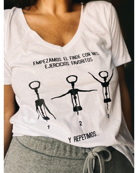 Remera Empezamos el finde con mis ejercicios fav