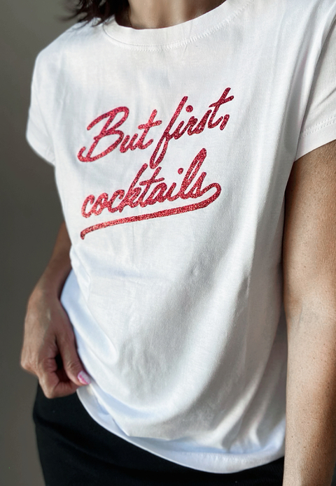 Remera Rainbow But first cocktails