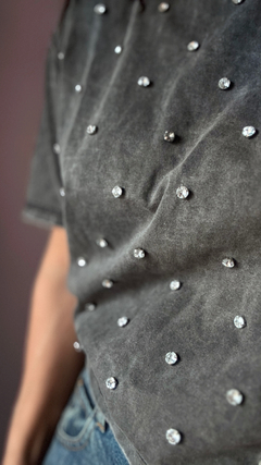 Remera washed galaxia strass - Natalia Dubinsky Customizacion de prendas y Objetos