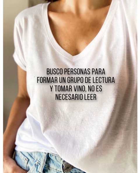 Remera Busco personas para formar club de lectura