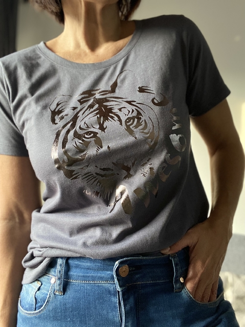 Remera Awesome tiger