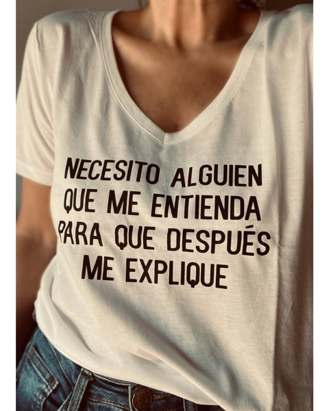 Remera Necesito alguien que me entienda - buy online
