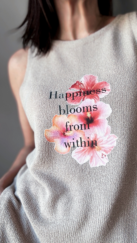 Musculosa hilo Happiness blooms from within