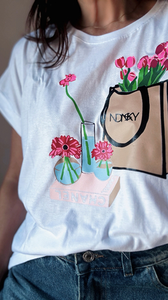 Remera manga china libro Chanel - buy online