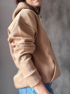 Buzo canguro Seven Desert en internet