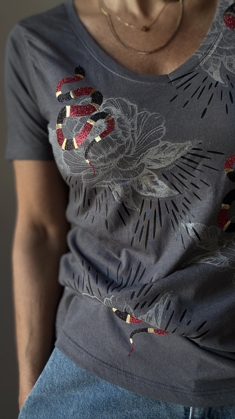 Remera vicha flor serigrafia - comprar online