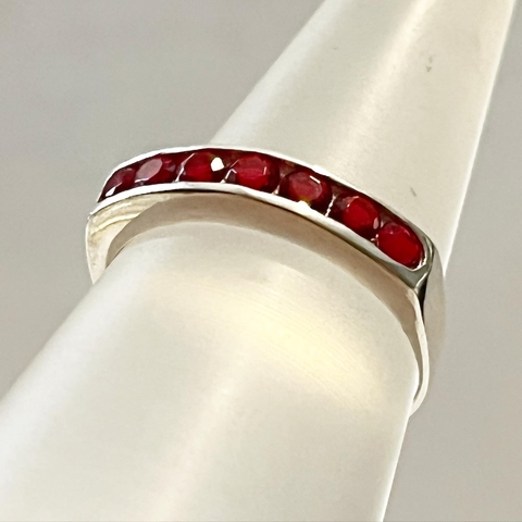 ANILLO MEDIO SIN FIN PLATA RUBIES K1073