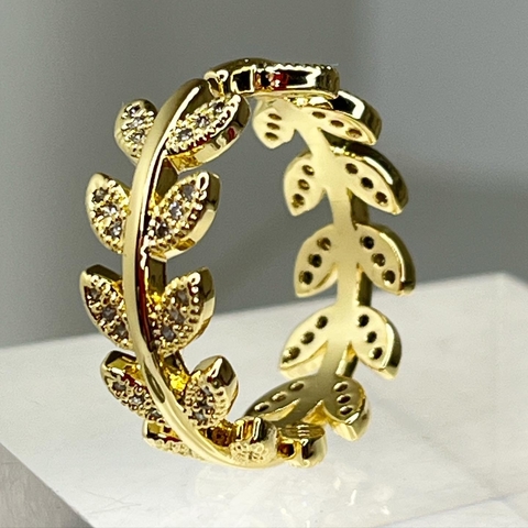ANILLO HOJAS LAURELES PLATA ENCHAPADA EN ORO COD: 3820