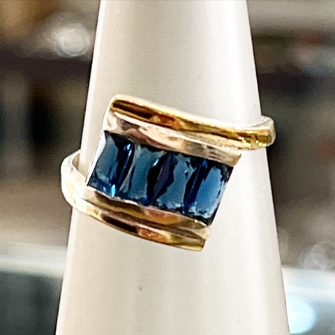 ANILLO PATA ORO Y ZAFIROS BAGUETTE COD K1873
