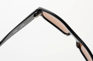 Ay not Dead Smith 266 113 06 Polarizado en internet