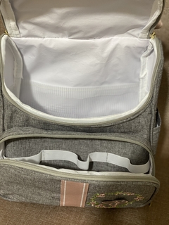 Mochila dois em um na internet