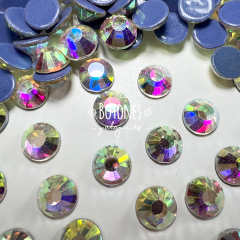 STRASS VIDRIO - CRISTAL AB - SS30 X 720 UNID (COD: 2659) HOTFIX