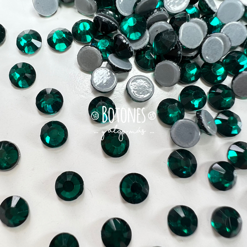 STRASS VIDRIO - VERDE ESMERALDA - SS16 X 1440 UNID (COD: 1652) HOTFIX