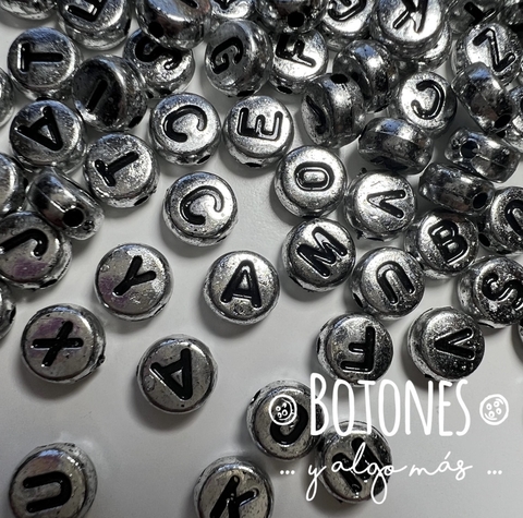 LETRAS PASANTES PLATA 7MM (COD: 2769)