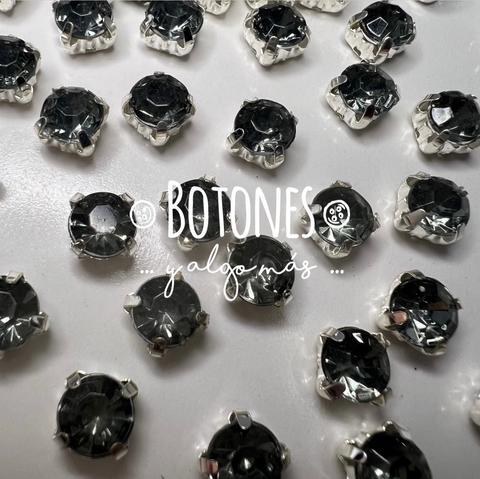 STRASS - GRIS ENGARZADO - 6MM (COD: 2523)