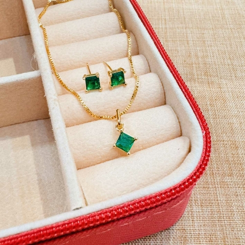 Conjunto de brincos e colar com zirconia quadrada esmeralda em ouro 18kl