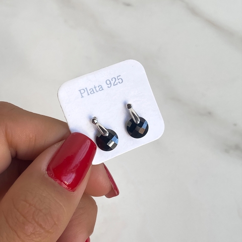 aros pasante con cristal negro (cod ar409)