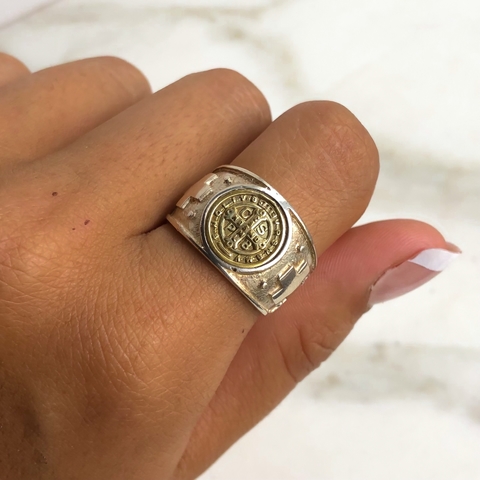 anillo san benito plata y oro (cod an264)