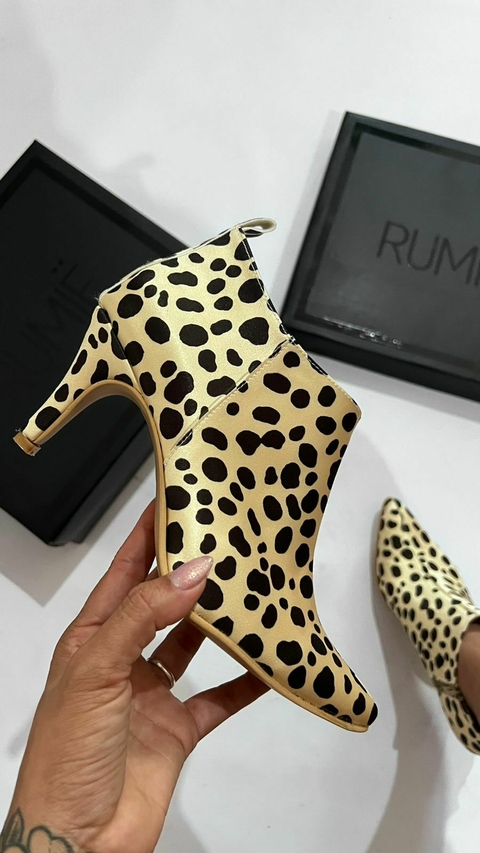 Nairobi Dalma Champagne