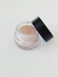 Indelible eye shadow